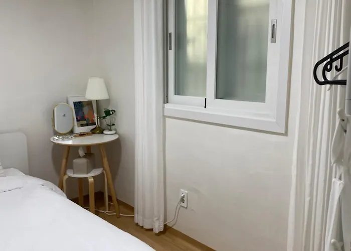 Maison d'hôtes Yongsan - Shared House - Double Or Twin - 5min Hangangjin - 10min Itaewon *
